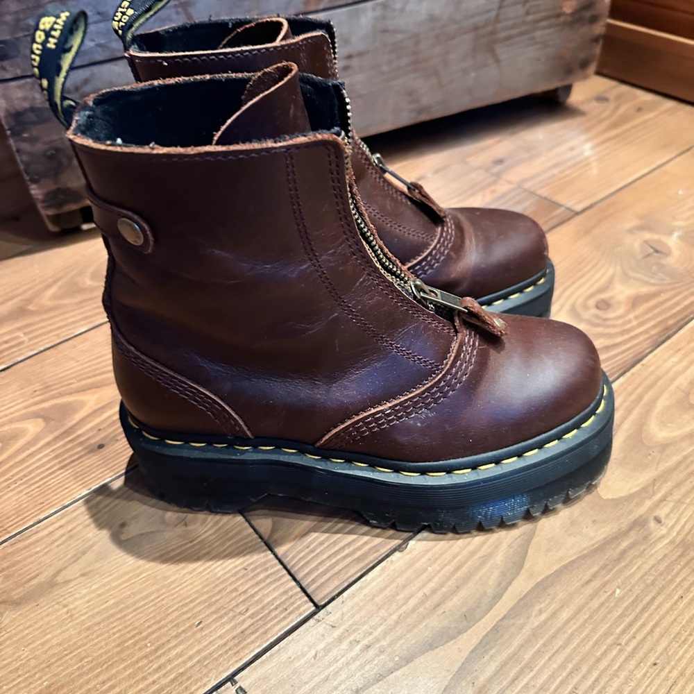 Dr Martens Brown